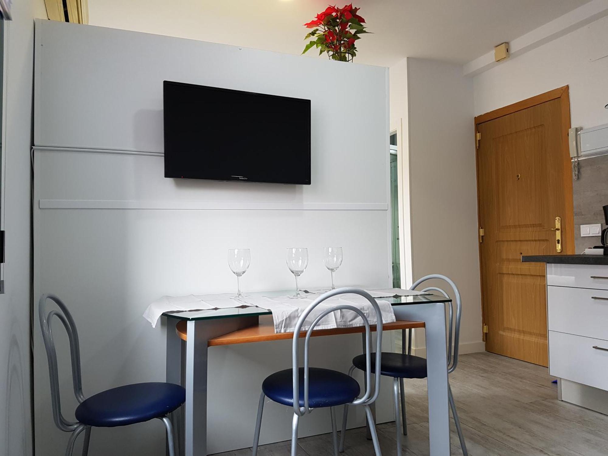 Turisticos Cuenca 3 Aparthotel Мадрид Екстериор снимка